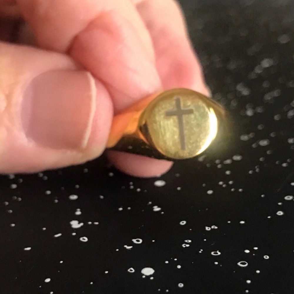 Gold Cross Signet Ring - Size 12